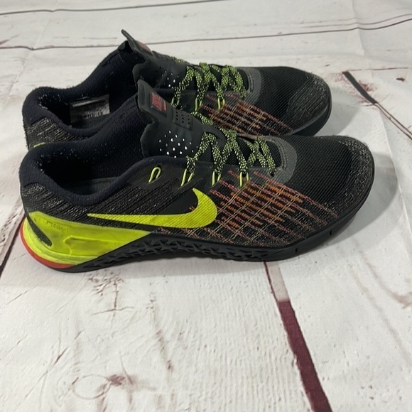 𝅺NIKE Metcon 3 Size 8.5 - Picture 5 of 12